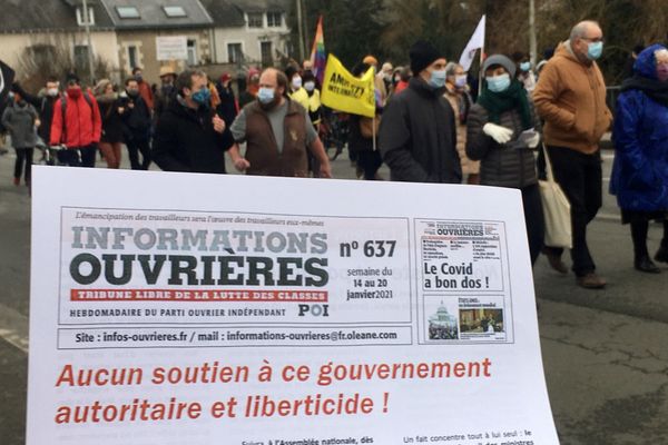 Le cortège poitevin d'opposants à la proposition de loi "sécurité globale" en ce samedi 16 janvier 2021. 