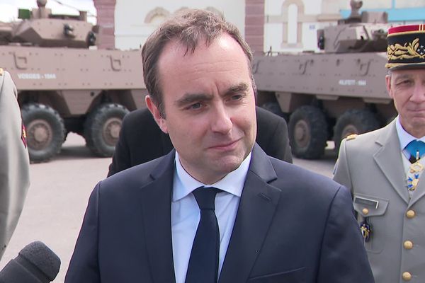 Sébastien Lecornu, ministre des Armées promet 35 millions € au 1er régiment de tirailleurs d'Epinal