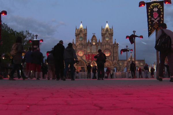 La taille du Hellfest a doublé en 16 ans d'existence, attirant de nouveaux publics.