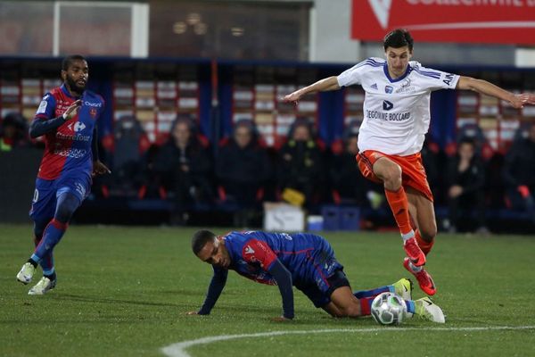 Ligue 2/23e journée: le GFCA rate le coche à domicile, battu 1-2 par Bourg-en-Bresse.