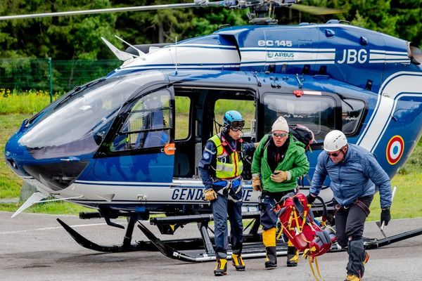 Un hélicoptère et plusieurs équipes de recherche ont été mobilisés  (photo illustration)