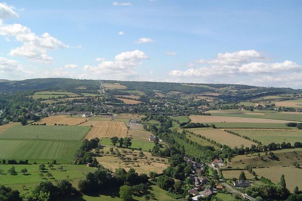 Vers Clécy, dans le Calvados, le ciel de la Suisse normande deviendra progressivement nuageux, samedi après-midi.