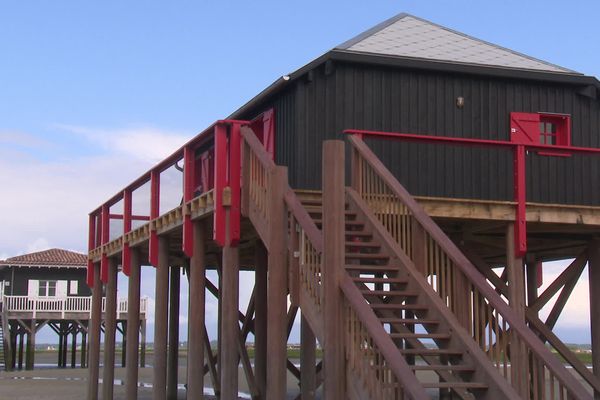 La cabane tchanquée n°3 a été inaugurée ce vendredi aux abords de l'île aux Oiseaux.