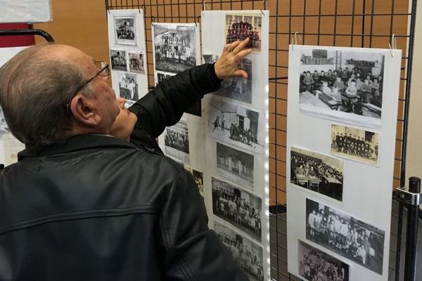 A Claix en Charente, une exposition recense les photos souvenirs de la commune.