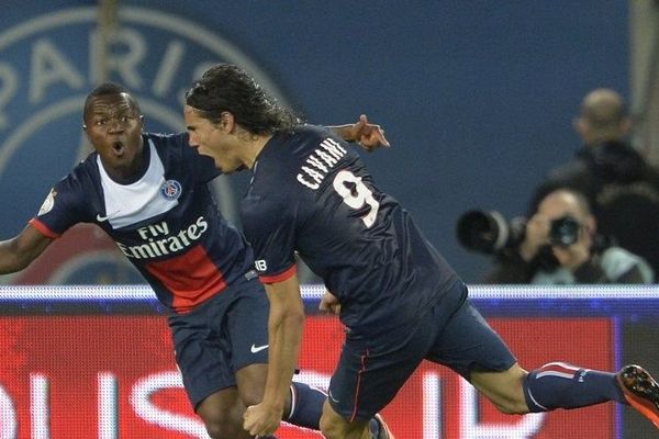 Le buteur uruguayen Edinson Cavani a frappé fort pour sa première titularisation avec le PSG en évitant en toute fin de match une énorme désillusion au champion en titre face à Ajaccio (1-1), dimanche au Parc des Princes lors de la 2e journée.