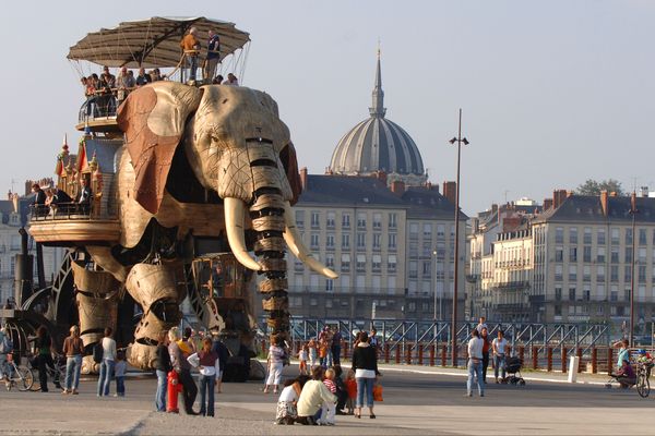 L'île de Nantes, ses machines et ses cales réhabilitées aujourd'hui totalement accessibles au public.