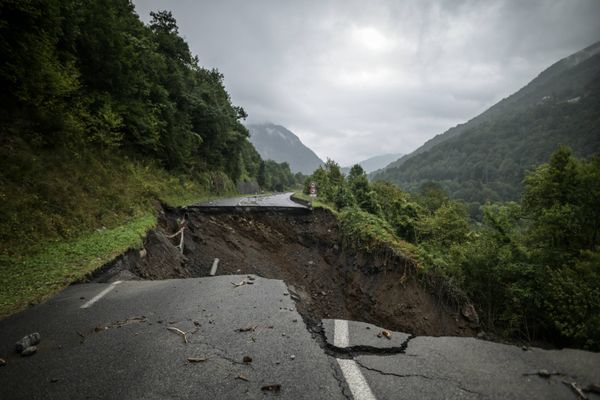 La RN 134 et le col du Somport dans les Pyrénées-Atlantiques fermés pour plusieurs mois suite aux intempéries du 7 septembre 2024.