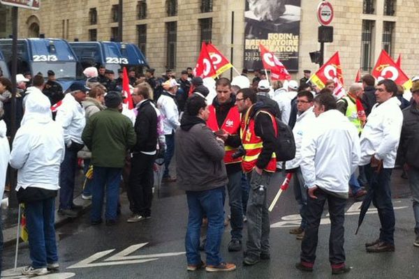 150 salariés des abattoirs AIM étaient venus manifester ce mercredi devant le ministère de l'agriculture avant la table ronde