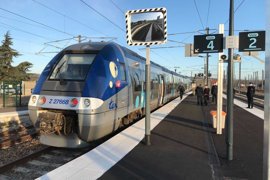 Passenger trains resume service on the Serqueux line