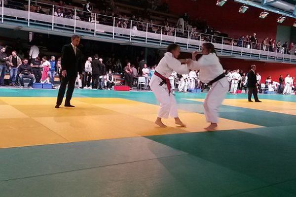 Eloïse Combeau en plein combat ce matin à Limoges