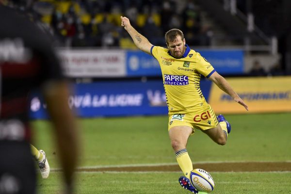 Camille Lopez est dans le XV de départ de l'ASM Clermont Auvergne pour son match face à Bayonne le 12 septembre.