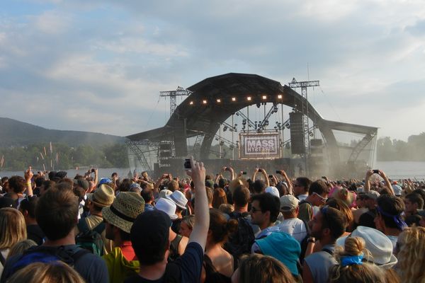 Mass Hysteria balade le public à la plage