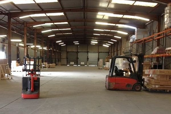 Narbonne (Aude) - le hangar vide du site audois de Mory Ducros - 6 février 2014.