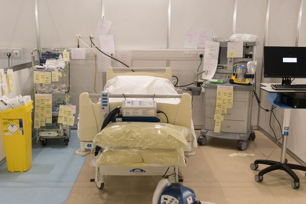 Une chambre de réanimation dans un hôpital londonien