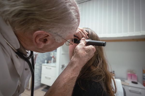 L'Agence régionale de santé Auvergne-Rhône-Alpes met à disposition une carte interactive, avec les lieux de consultations sans rendez-vous.