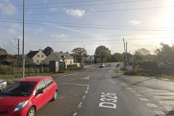 Une femme a été mortellement percutée par un TER aux environs de 21h entre les gares de Hennebont et de Lorient, dans le Morbihan.