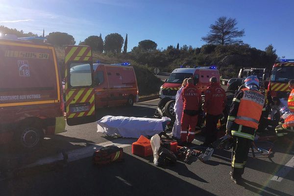 Saint-Georges-d'Orques (Hérault) - 3 personnes en urgence absolue après un violent accident sur l'A.750 - 1er janvier 2019.