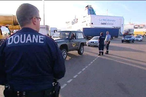 Contrôles renforcés sur les ports d'Ajaccio et de Bastia pour lutter contre la bactérie tueuse.