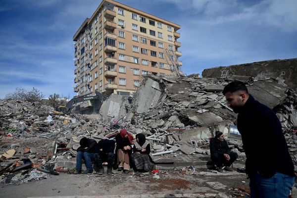 Les séismes au sud de la Turquie et en Syrie ont fait plusieurs milliers de victimes