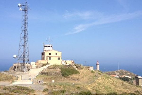 Le sémaphore du cap Béar bâtiment de la Marine nationale