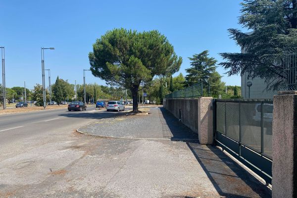 Les policiers procédaient à un contrôle routier, avenue des Moulins à Montpellier.