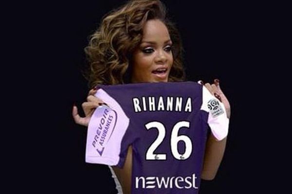 Photomontage d'un maillot du TFC au nom de la chanteuse Rihanna