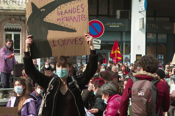 Manifestation dans les rues de Toulouse lundi 8 mars pour la journée internationale des droits de la femme