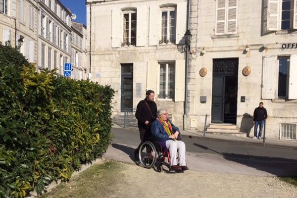 La Saintaise Joëlle de Corte veut être candidate à l'élection présidentielle.