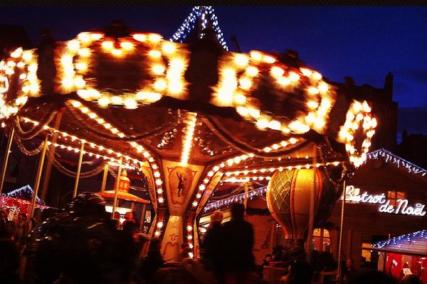 Le carrousel du marché de Noël à Besançon 