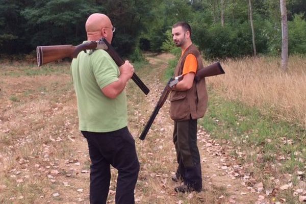 Michel et Mickaël Cuau, deux chasseurs de St-Genest-d'Ambière dans la Vienne