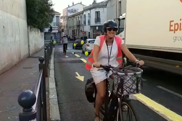 La fausse piste cyclable empruntée par de vrais cyclistes rues Gerhardt et Doria à Montpellier dans le quartier des Arceaux a été rapidement effacée par les services municipaux. 16/09/2019