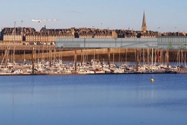 Simulation de la vue sur l'intra-muros réalisée par le collectif Sablons après la construction de la future gare maritime