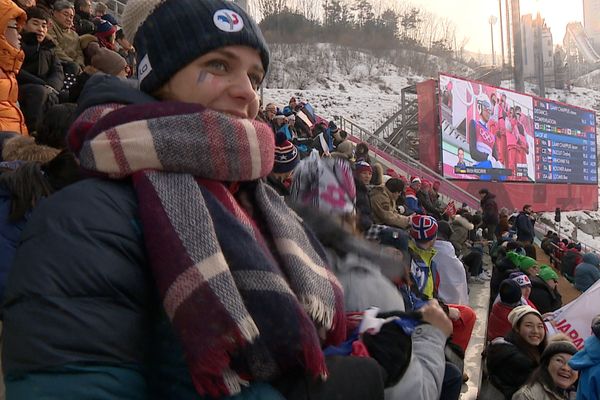 La famille a assisté attentivement au concours de saut, où Jason a retrouvé de très bonnes sensations. Image France3 Franche-Comté Franck Menestret