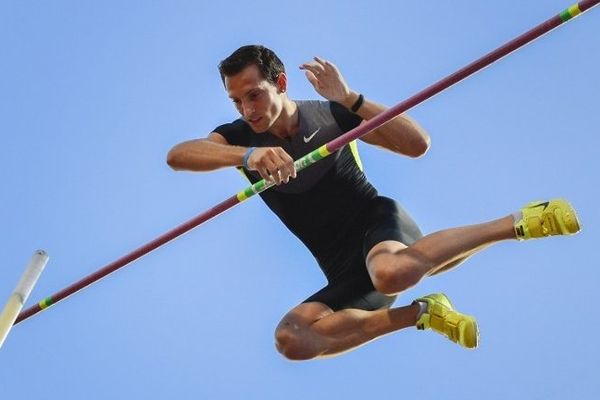 Renaud Lavillenie toujours aussi haut dans le ciel !