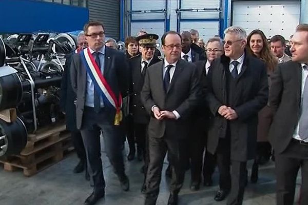 Le chef de l'Etat visite la société Ardennaise d'Essieux - Ham-les-Moines (Ardennes)