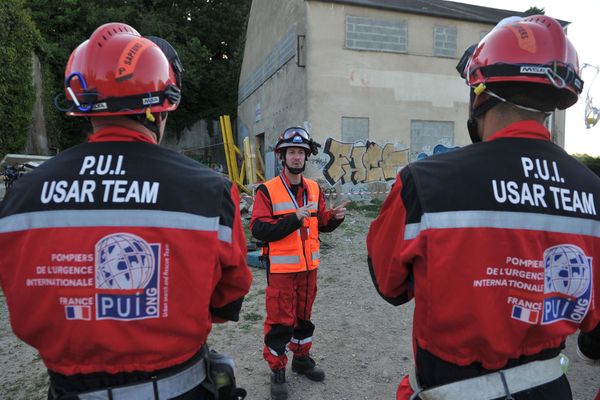 Trois membres des PUI lors d'un entraînement à la Souterraine. Photo d'illustration