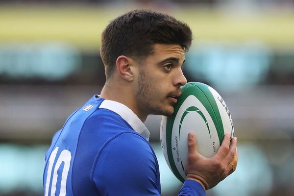 A 20 ans Romain Ntamack élu révélation de l'année par le Rugby World Cup. 