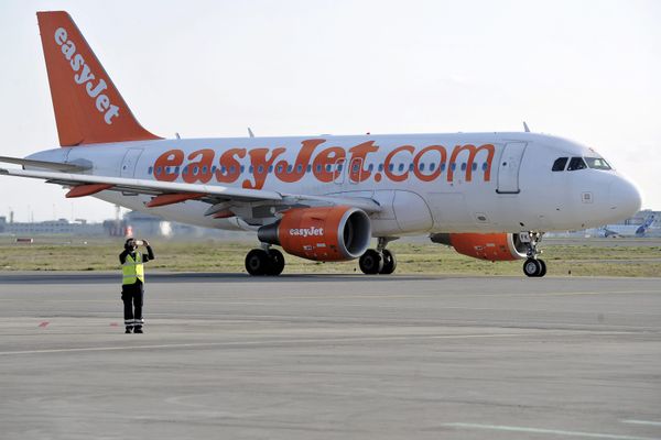 Après l'annonce de la fermeture de la base d'Easyjet sur l'aéroport de Toulouse-Blagnac, les discussions se poursuivent entre direction et organisations syndicales concernant l'avenir des actuels 125 salariés.