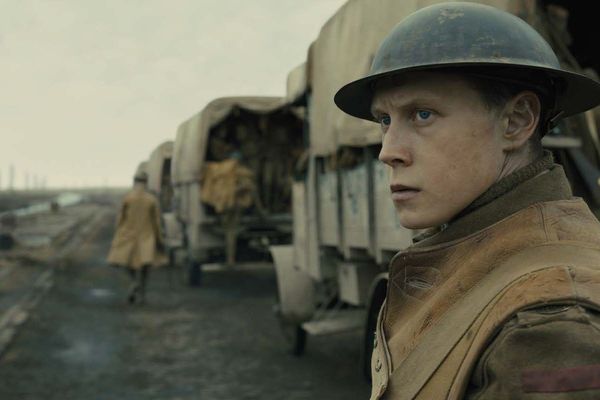 Le caporal suppléant Will Schofield (George MacKay) tente de rejoindre les villages d'Ecoust-Saint-Mein et Croisilles dans le film "1917".