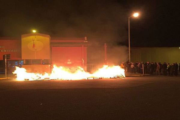 Perpignan - manifestation des personnels du centre pénitentiaire - 16 octobre 2015.