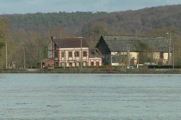 Maisons dans les boucles de la Seine