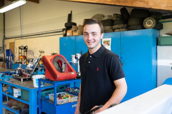 Aurélien Pelluet est en apprentissage machinisme agricole à Muizon, dans la Marne.