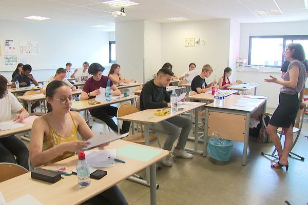 Coup d'envoi pour les épreuves de spécialité au lycée Gustave Eiffel à Bordeaux