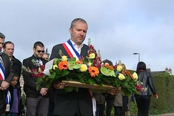 Denis Thuriot, maire de Nevers, rend hommage à Pierre Bérégovoy