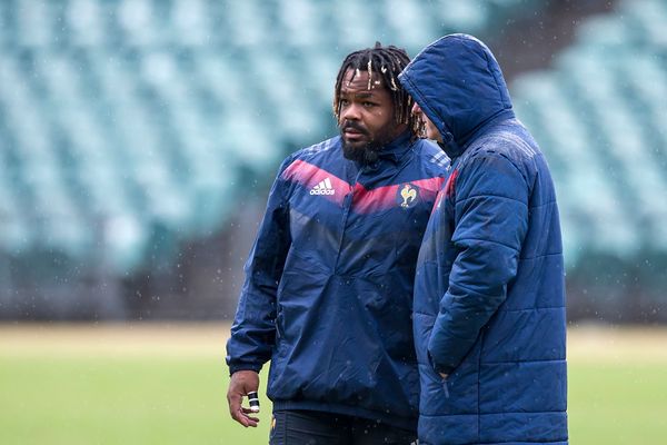 Bastareaud, non retenu pour le Mondial, annonce sa retraite internationale.