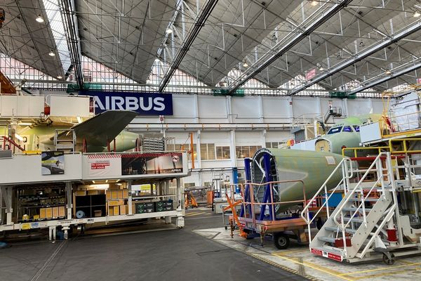 La chaîne d'assemblage de l'A320 dans l'usine de Saint-Martin-du-Touch près de Toulouse.