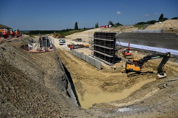 L'autoroute A69 reliant Castres à Toulouse fait partie des projets étudiés par la Ligue des droits de l'Homme de Toulouse.