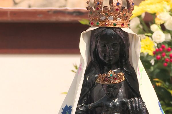 La vierge noire de la basilique Notre-Dame de Liesse.