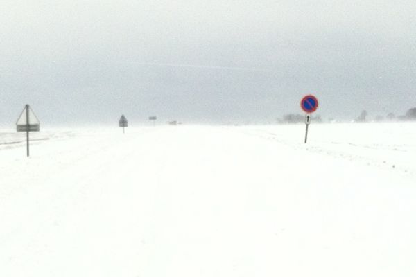 Les routes bloquées ici sur le plateau de Saint-Aubin-sur-Scie.