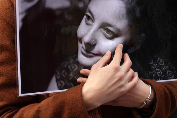 Ce dimanche 7 mai 2023, cela fait un an jour pour jour que l'Alsacienne Cécile Kohler est détenue en Iran.